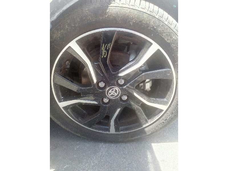 toyota yaris del año 2016