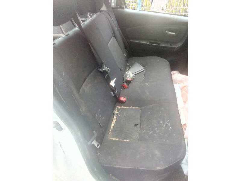 toyota yaris del año 2016