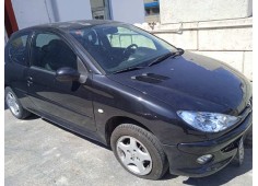 PEUGEOT 206 BERLINA