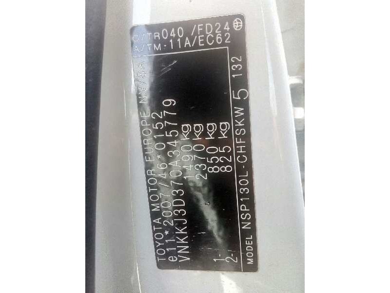 toyota yaris del año 2016