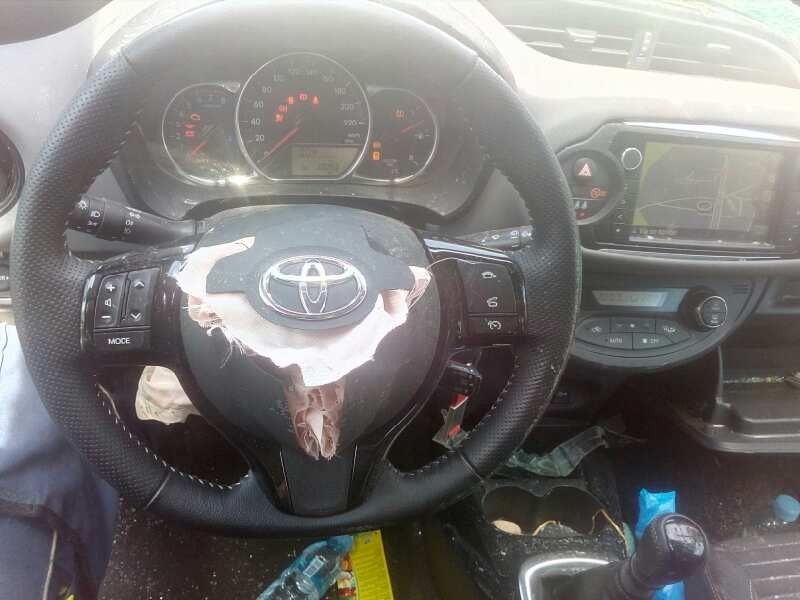 toyota yaris del año 2016