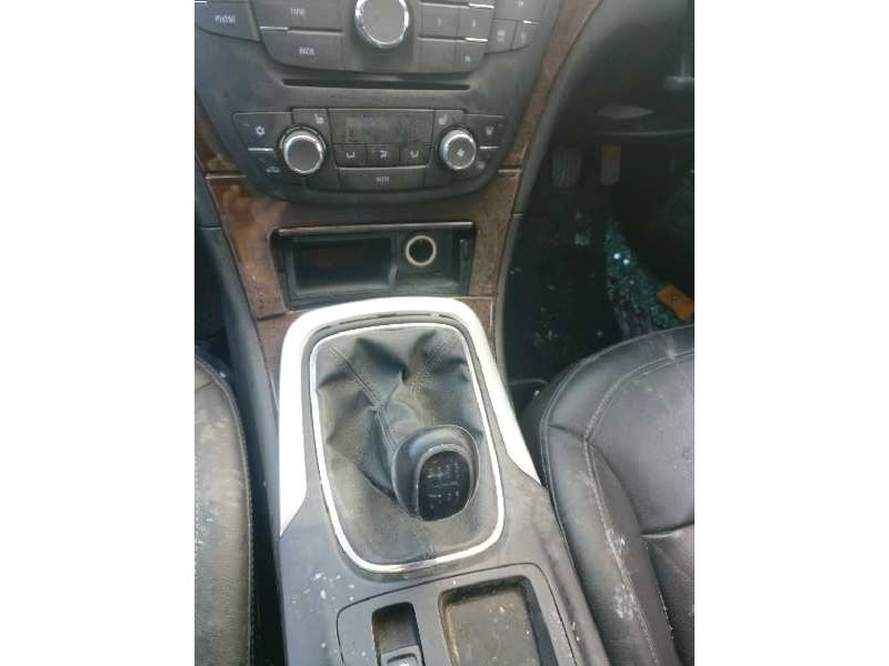 opel insignia berlina del año 2010