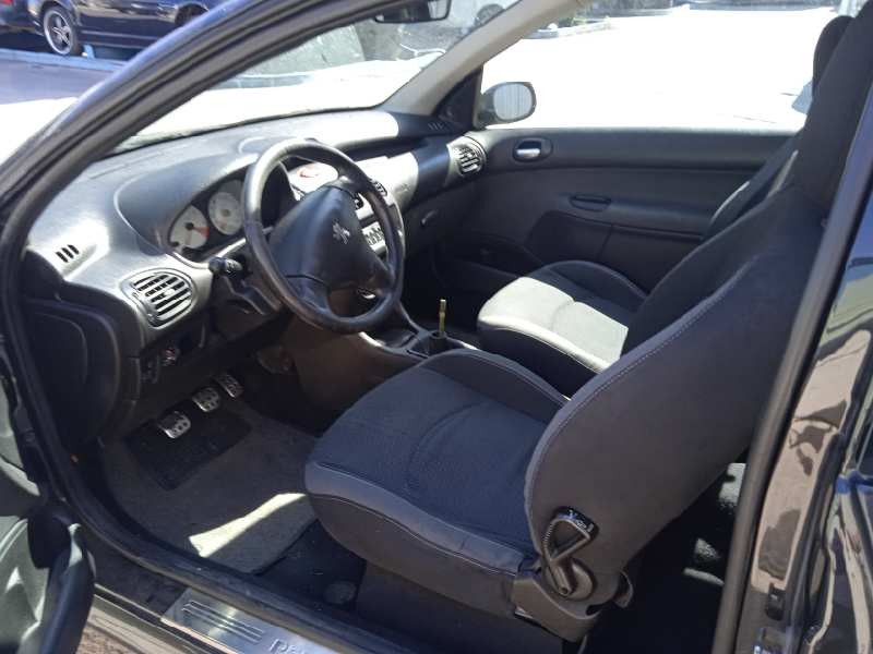 peugeot 206 berlina del año 2006