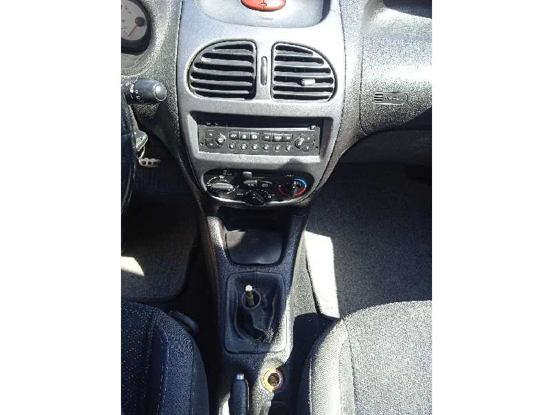 peugeot 206 berlina del año 2006