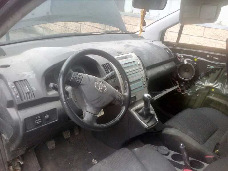 toyota corolla verso (r1) del año 2008