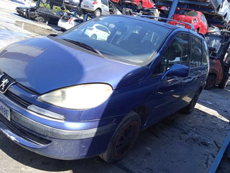 peugeot 807 del año 2004