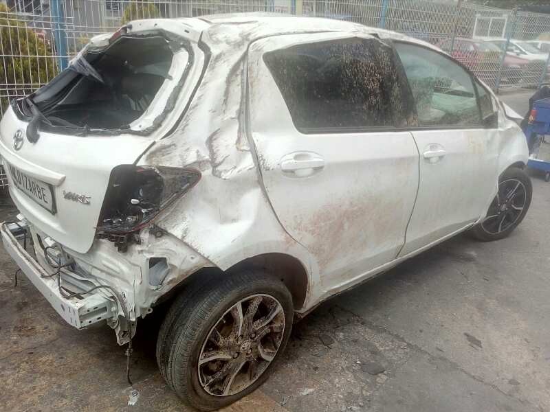 toyota yaris del año 2016