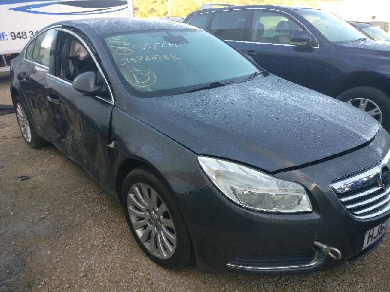 opel insignia berlina del año 2010