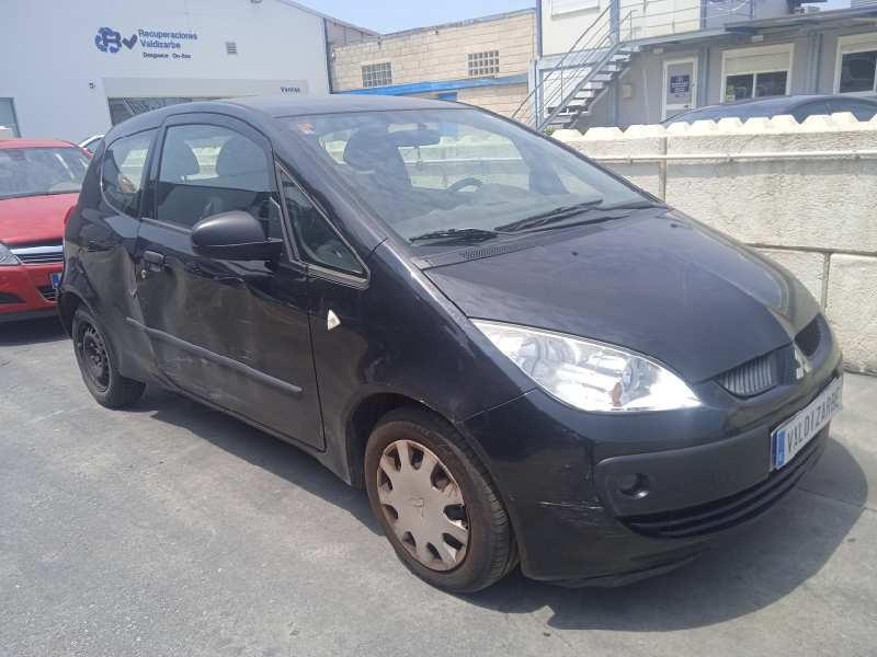 mitsubishi colt berlina 5 (z30a) del año 2006