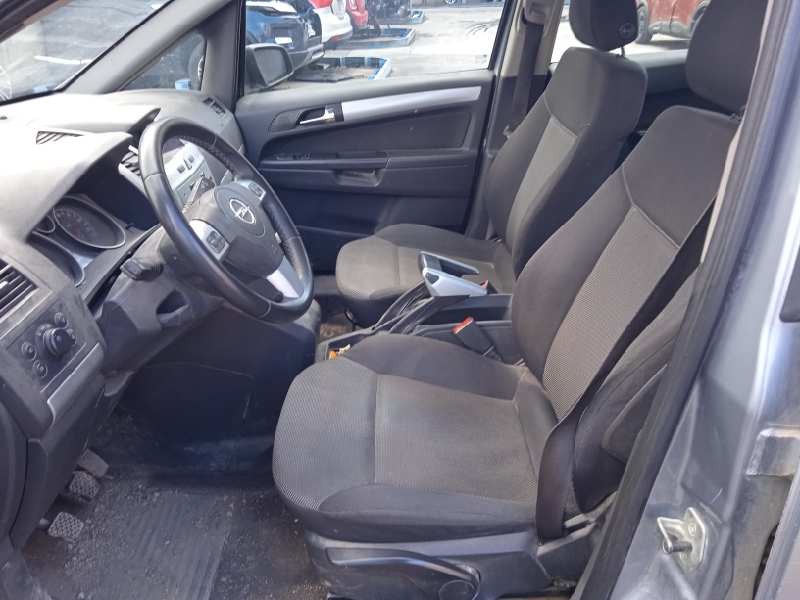 opel zafira b del año 2009