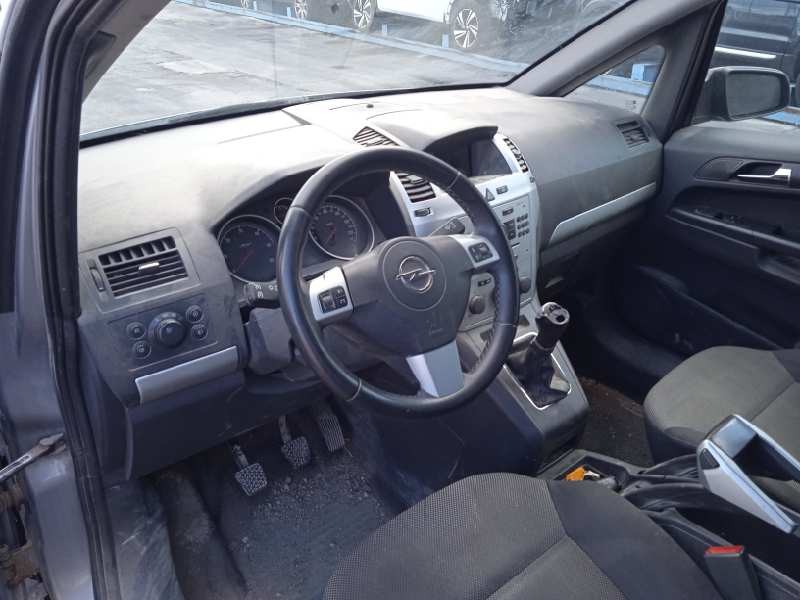 opel zafira b del año 2009