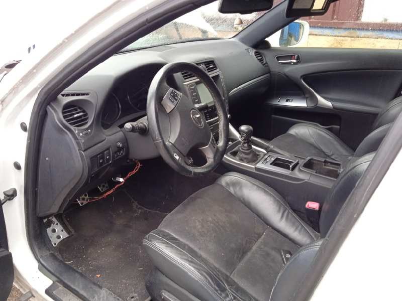 lexus is200 (ds2/is2) del año 2011