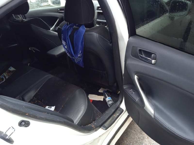 lexus is200 (ds2/is2) del año 2011