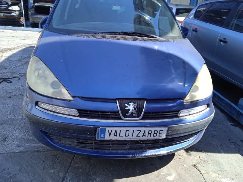 peugeot 807 del año 2004