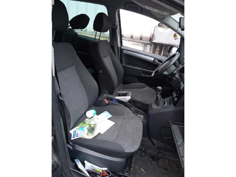 opel zafira b del año 2010