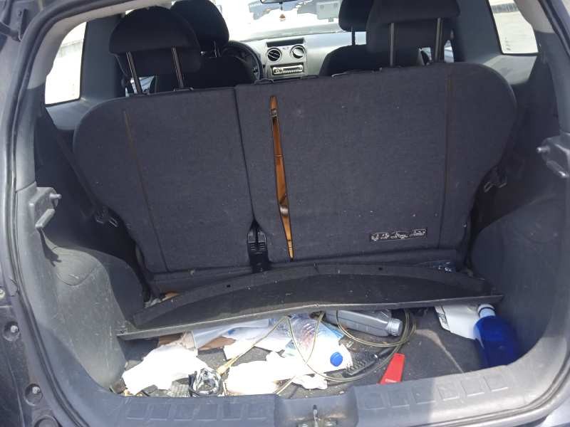 mitsubishi colt berlina 5 (z30a) del año 2006