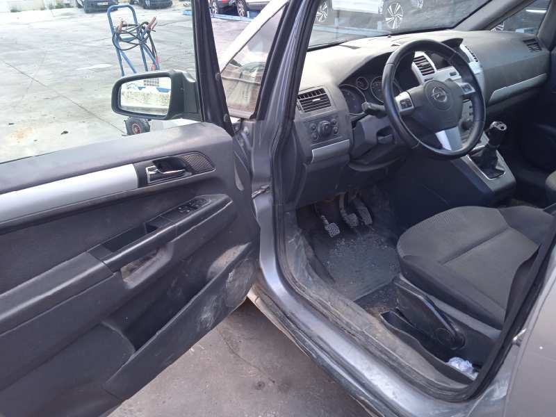 opel zafira b del año 2009