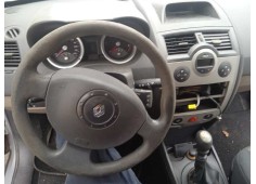 renault megane ii classic berlina del año 2004 2