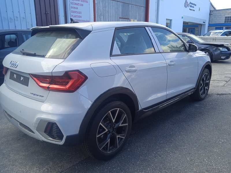 audi a1 citycarver (gbh) del año 2021