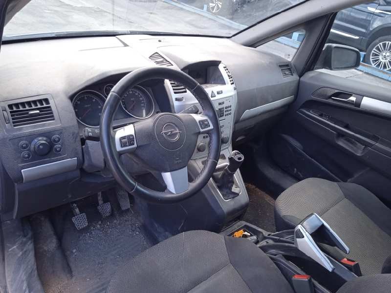 opel zafira b del año 2009