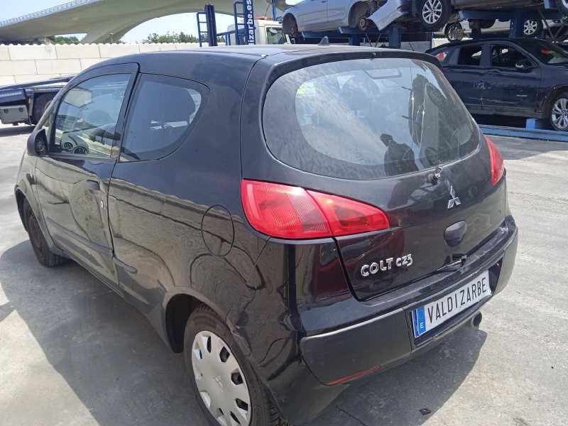 mitsubishi colt berlina 5 (z30a) del año 2006
