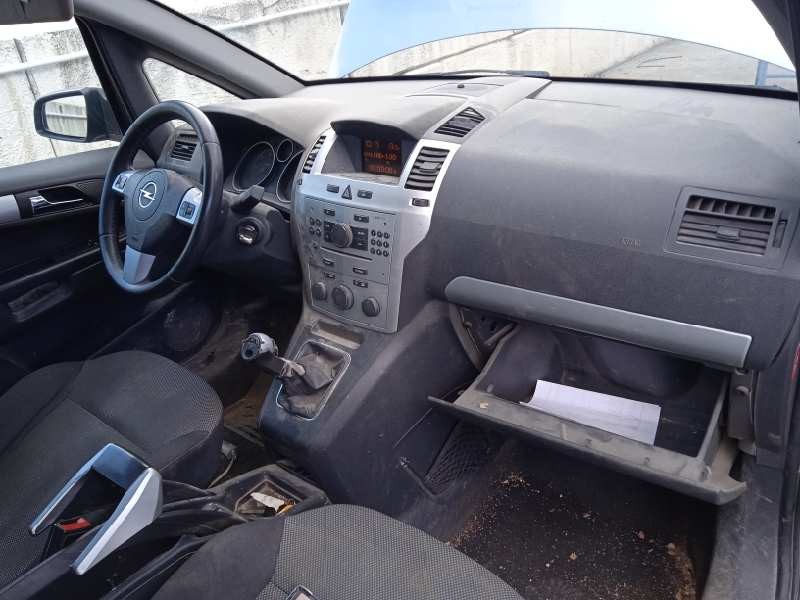 opel zafira b del año 2009