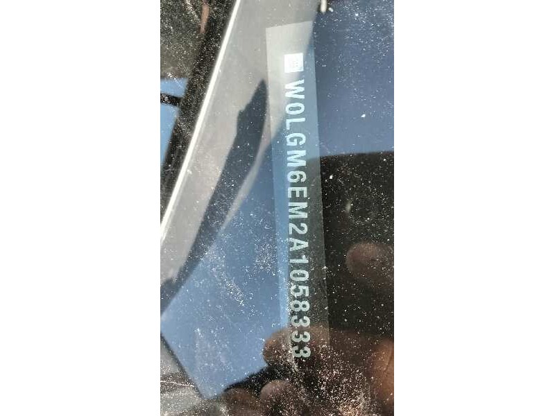 opel insignia berlina del año 2010