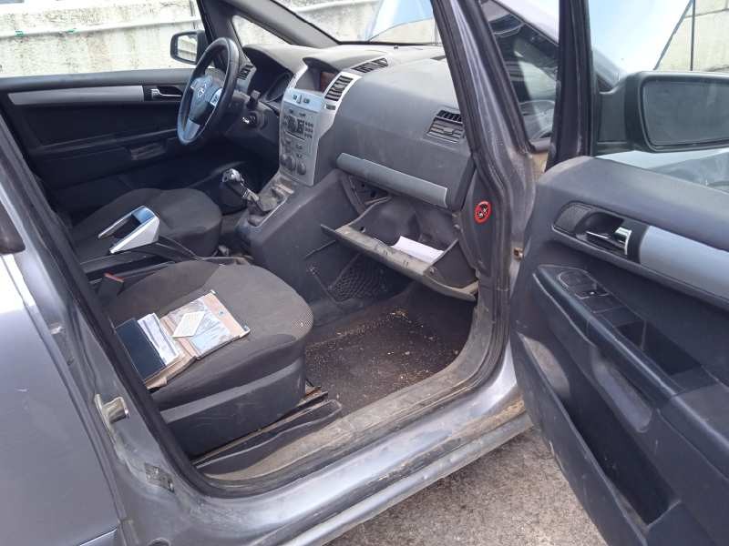 opel zafira b del año 2009