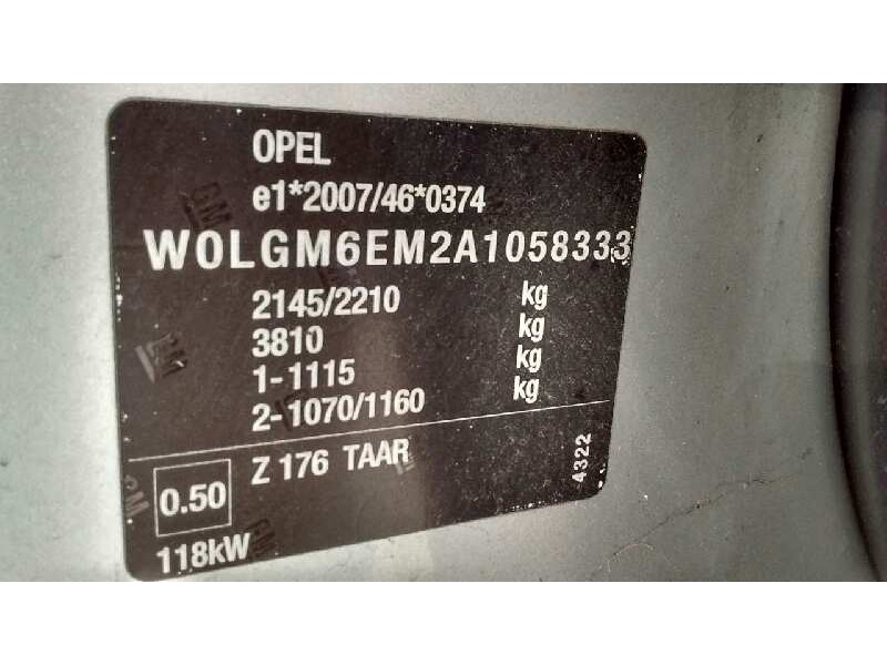 opel insignia berlina del año 2010