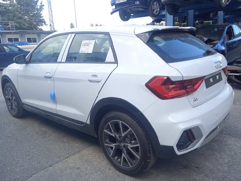 audi a1 citycarver (gbh) del año 2021