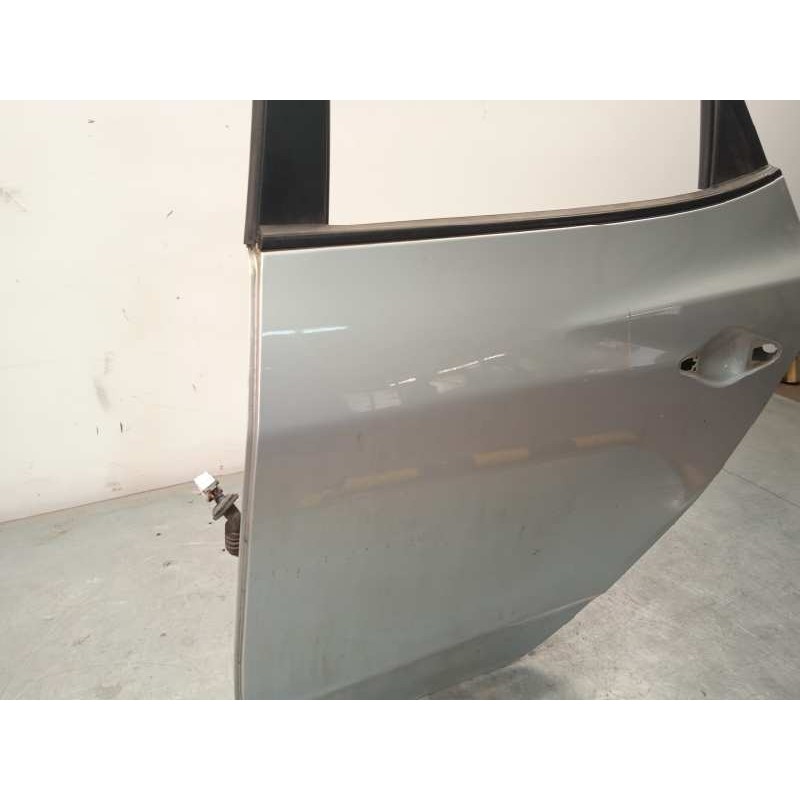Recambio de puerta trasera izquierda para hyundai ix35 1.7 crdi cat referencia OEM IAM 770032Y000  