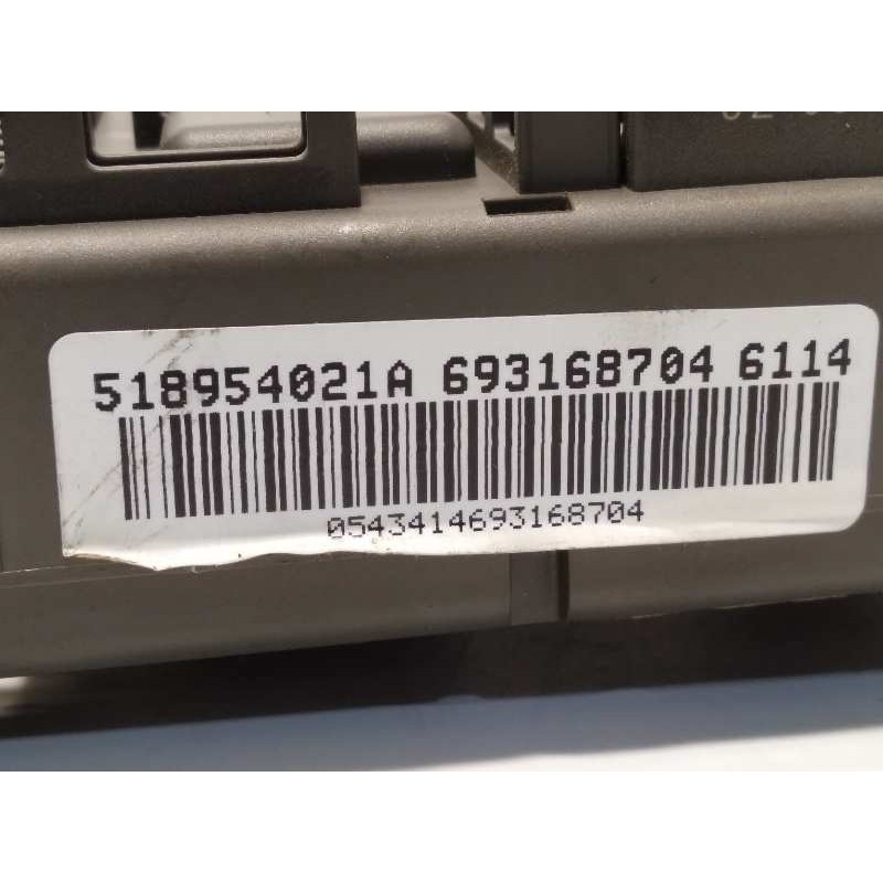 Recambio de caja reles / fusibles para bmw x6 (e71) 3.0d referencia OEM IAM 6931687 61146931687 518954021A