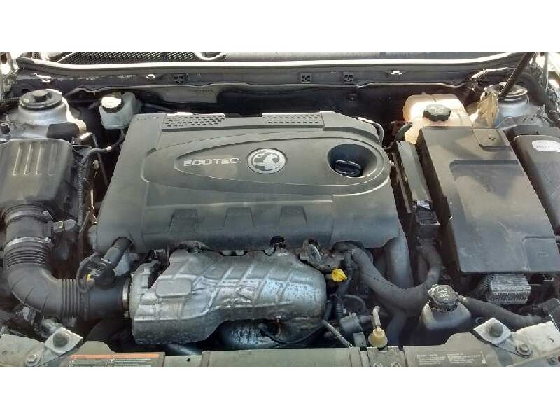 opel insignia berlina del año 2010