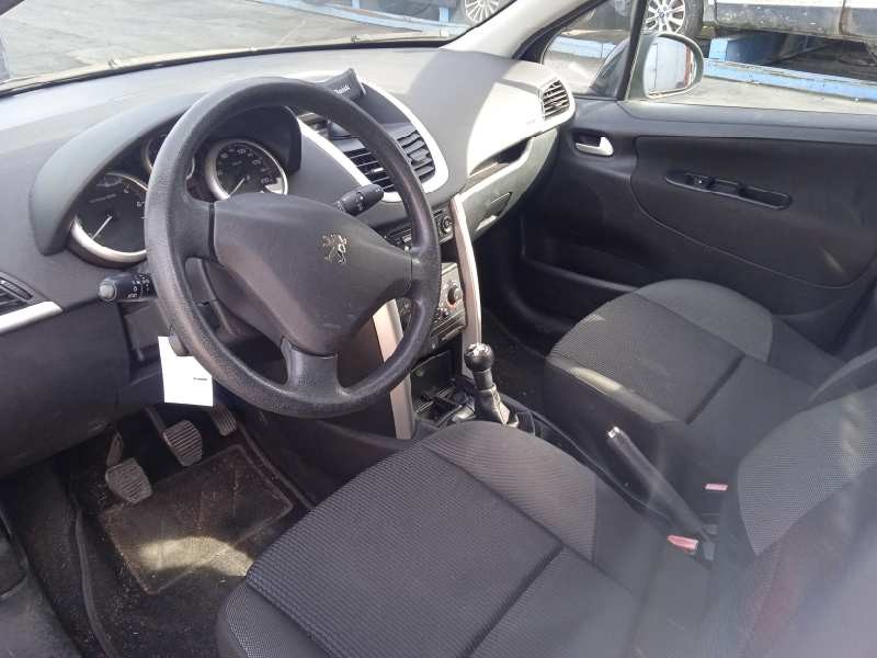 peugeot 207 del año 2011