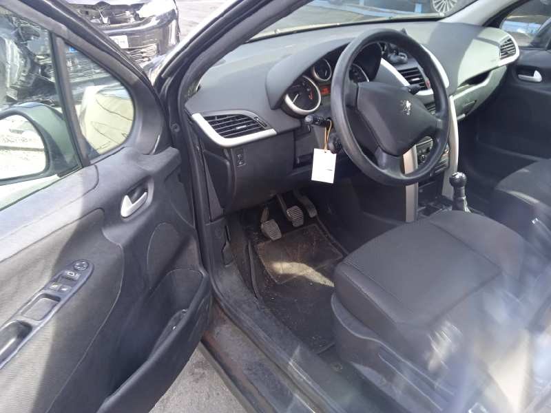 peugeot 207 del año 2011