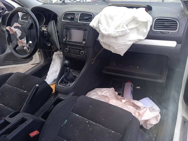 volkswagen golf vi (5k1) del año 2010