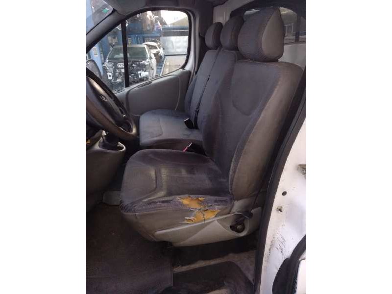 renault trafic combi (ab 4.01) del año 2003