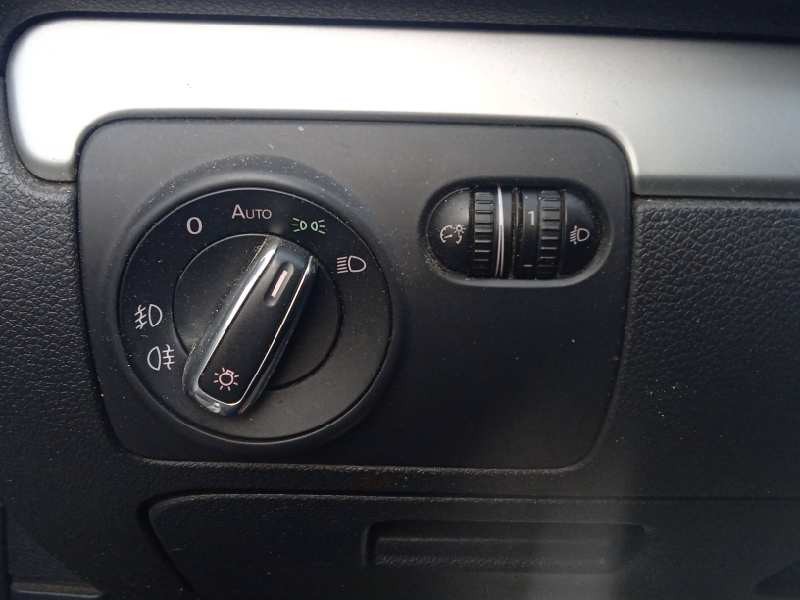 volkswagen golf vi (5k1) del año 2010