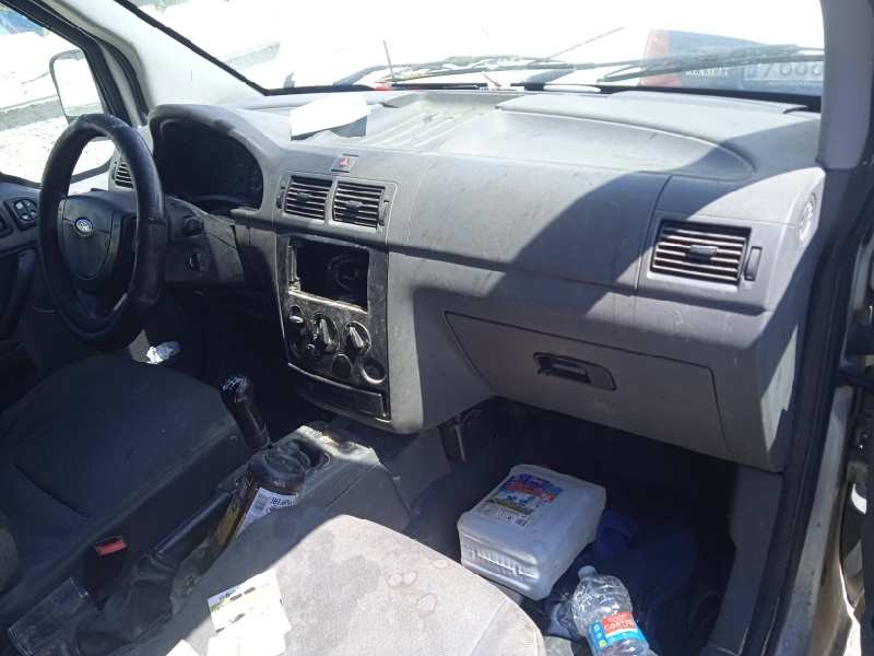 ford transit connect (tc7) del año 2004