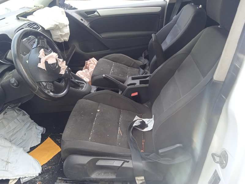 volkswagen golf vi (5k1) del año 2010