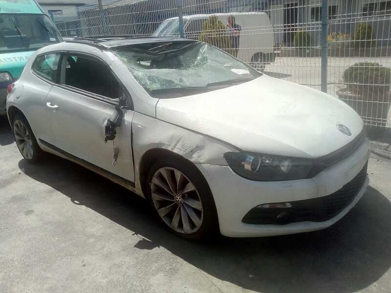 volkswagen scirocco (137) del año 2010