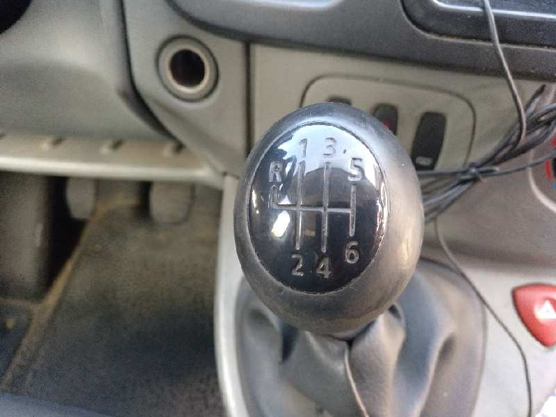 renault trafic combi (ab 4.01) del año 2010