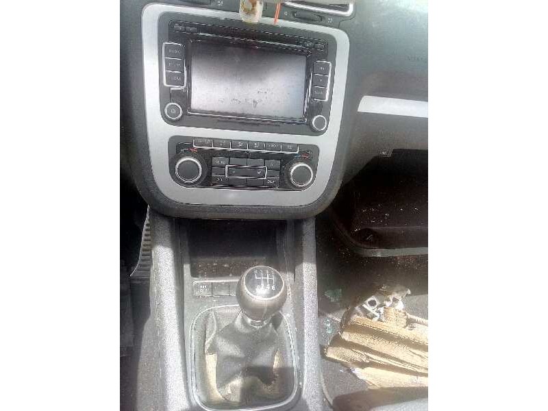 volkswagen scirocco (137) del año 2010