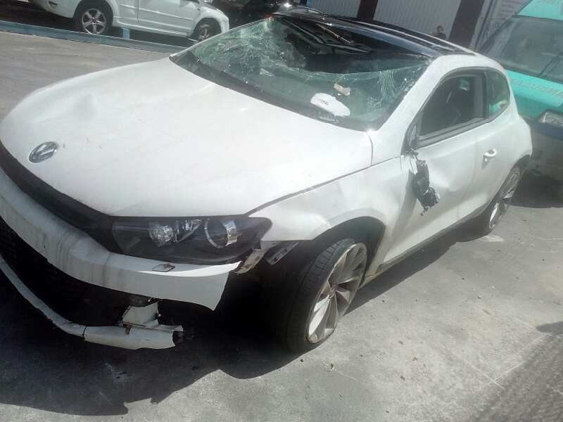 volkswagen scirocco (137) del año 2010