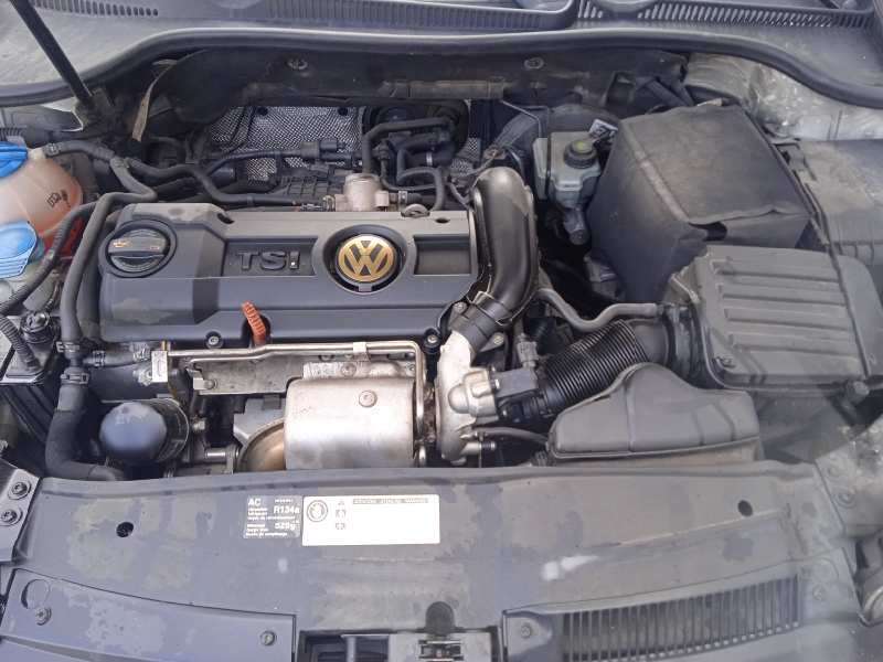 volkswagen golf vi (5k1) del año 2010