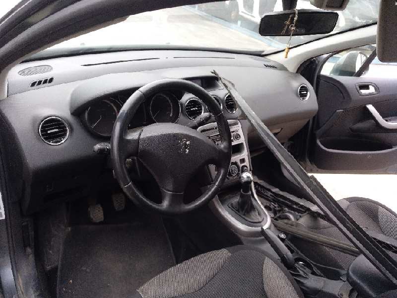 peugeot 308 del año 2008