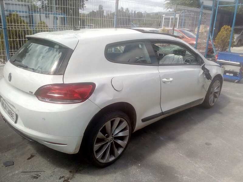 volkswagen scirocco (137) del año 2010