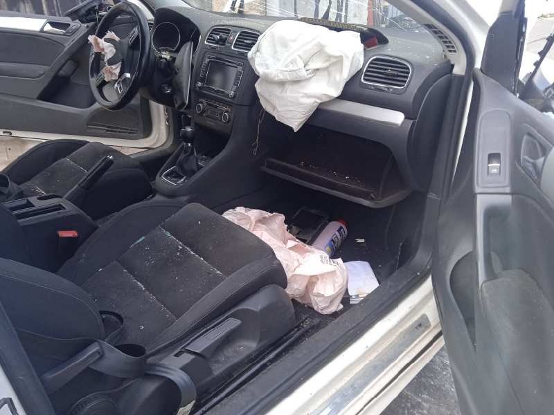 volkswagen golf vi (5k1) del año 2010