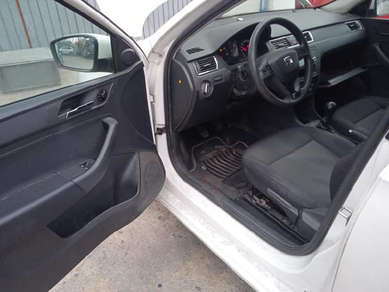 seat toledo (kg3) del año 2015