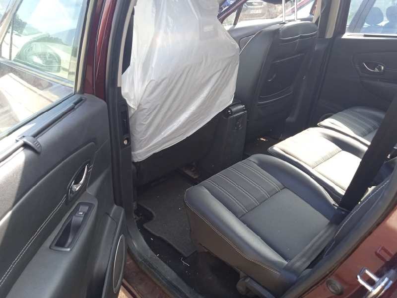 renault scenic iii del año 2012